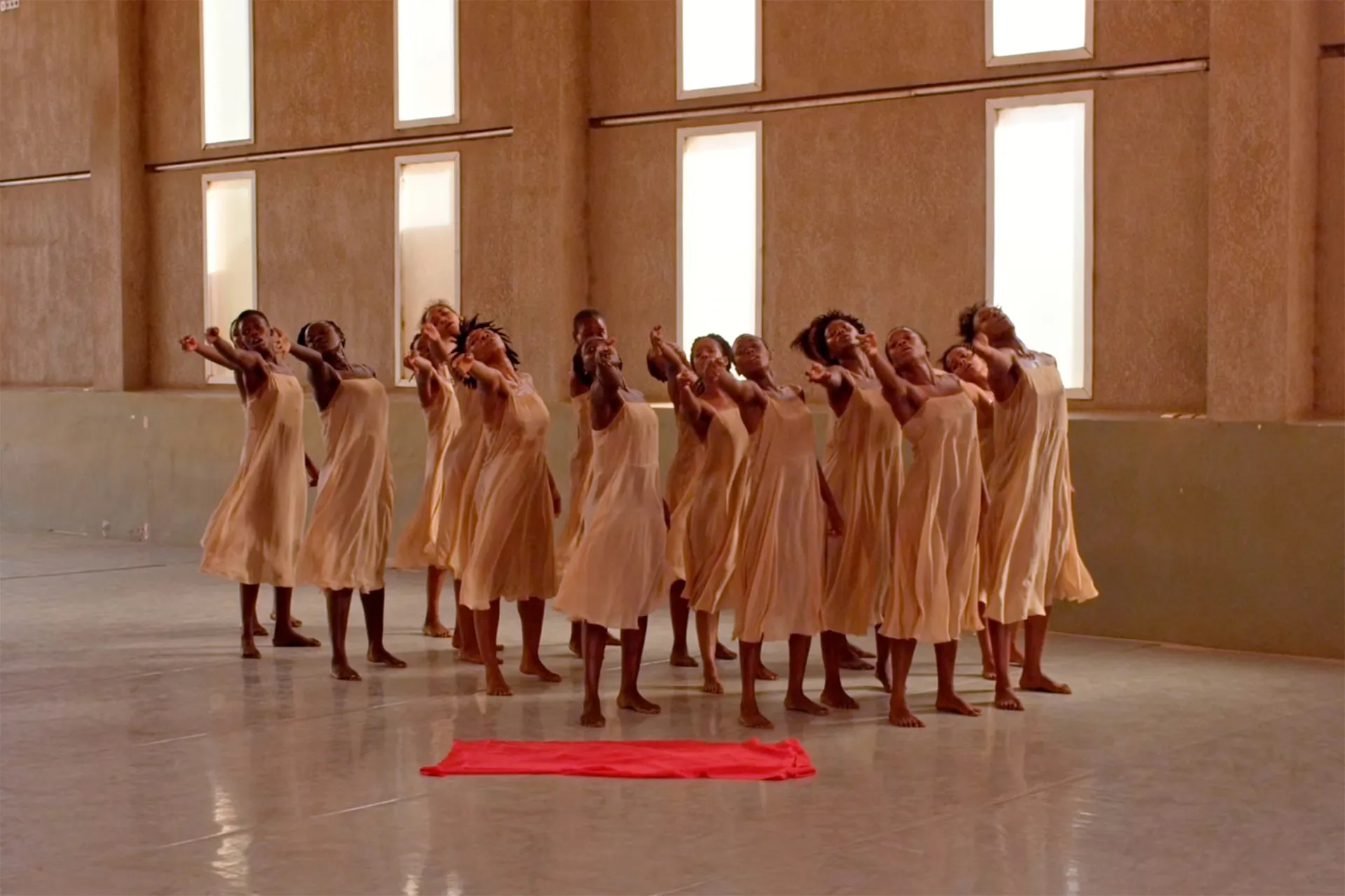 København-Danser-foto-pina-bausch-ecole-des-sables-04b